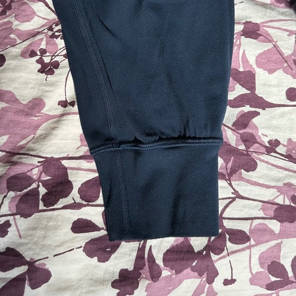 navy lululemon align high rise joggers 6 - Picture 2 of 5